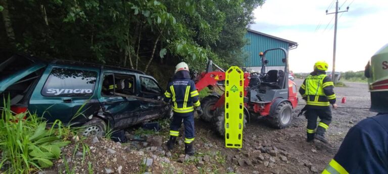 03.08.2023 Monatsübung: Personenrettung aus KFZ & Probeansaugen Löschteich