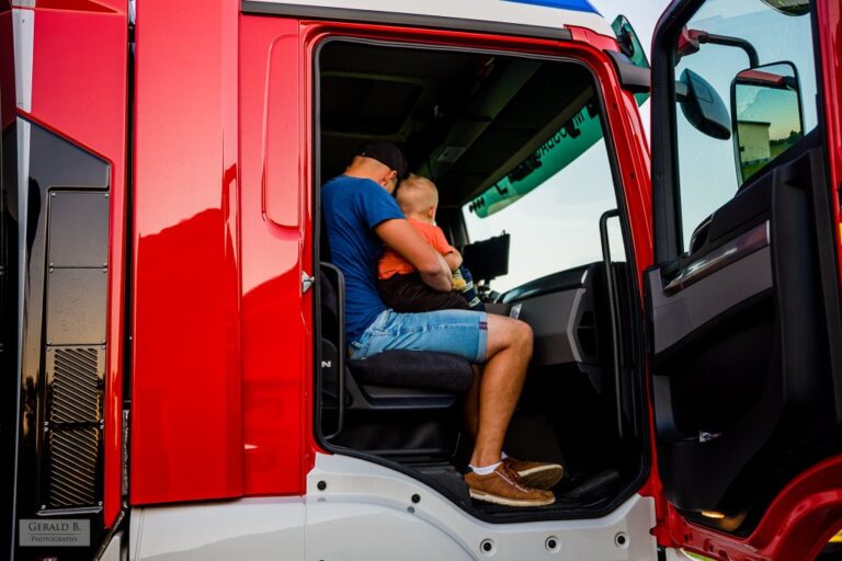 03.09.2021 – techn. Einsatz – Kleinkind im Auto eingeschlossen