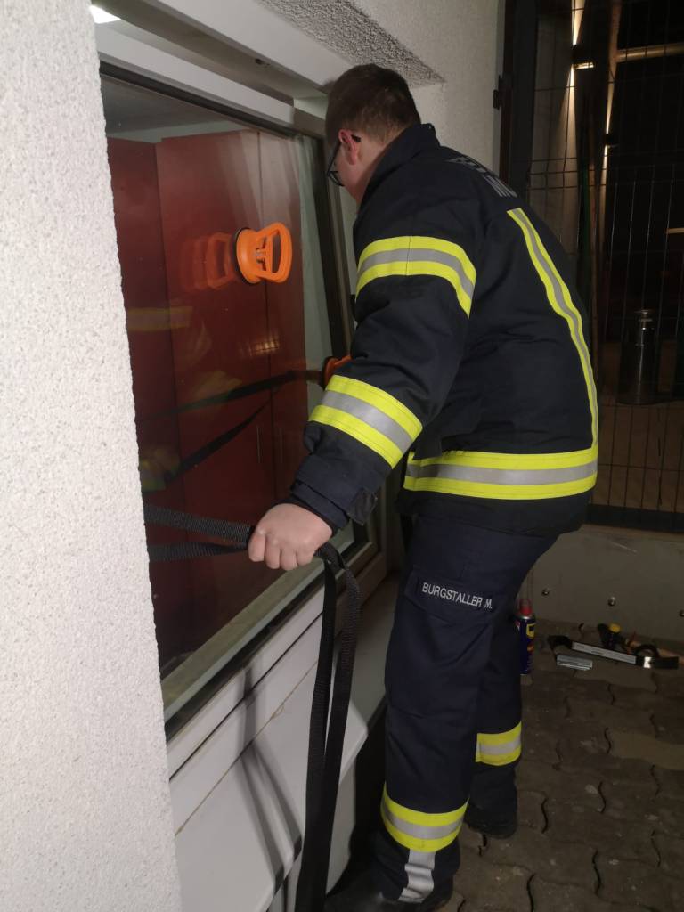 01.02.2023 Türöffnung mit Unfallverdacht