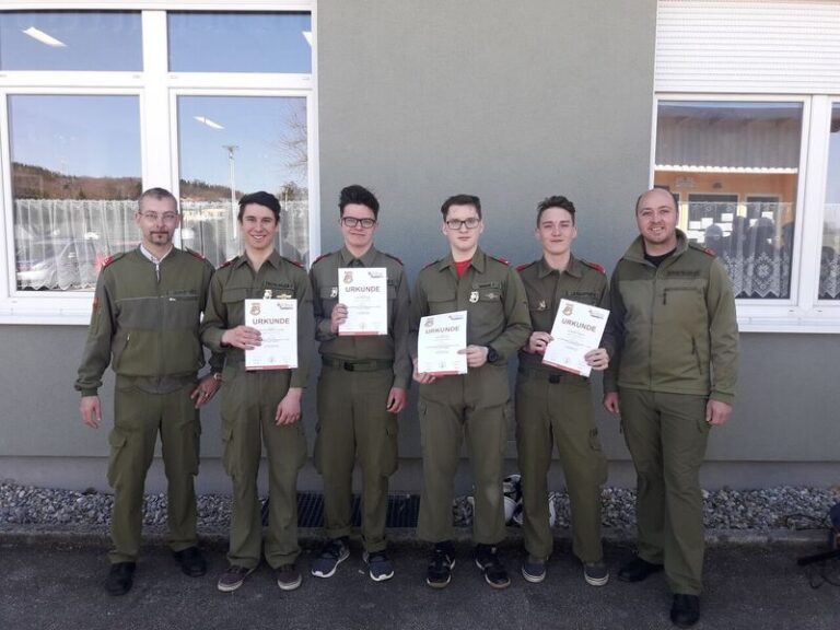 Jugendfeuerwehrleistungsabzeichen in Gold